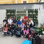 Lion & Youth Хостел Милан
