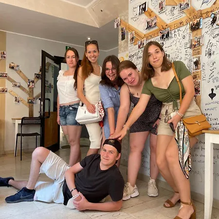 אכסניה Lion & Youth מילאנו