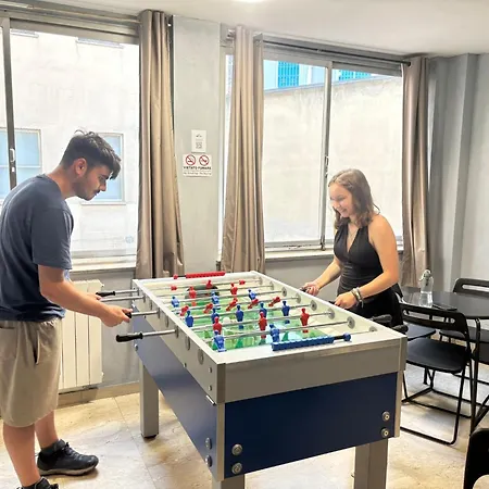 Lion & Youth אכסניה מילאנו