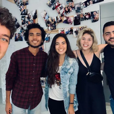 אכסניה Lion & Youth