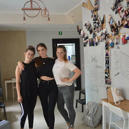 Lion & Youth * מילאנו