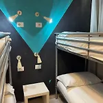 Lion & Youth Hostel Milánó